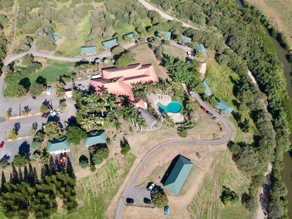 Rivland Resort Païta Buitenkant foto