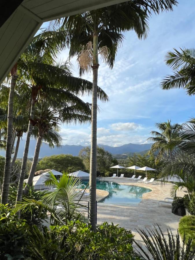 Rivland Resort Païta Buitenkant foto