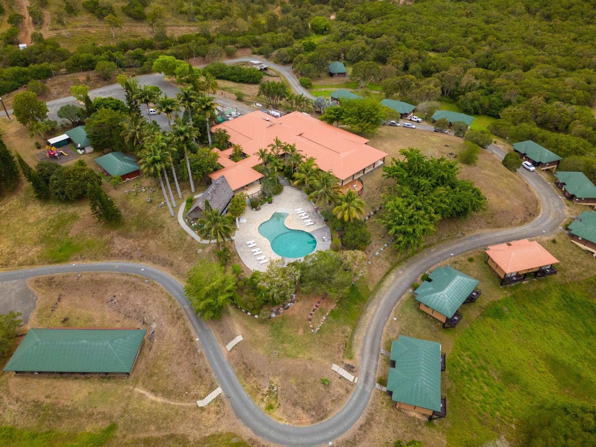 Rivland Resort Païta Buitenkant foto